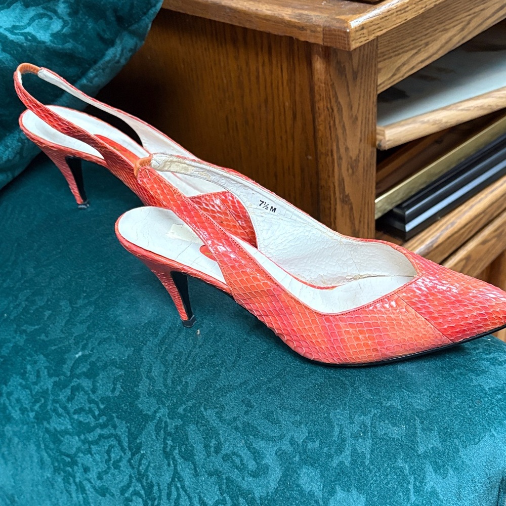 Impo Coral Textured Slingback Pointed-Toe Heels